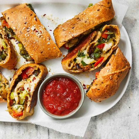 Pepper, Pesto & Spinach Stromboli Spinach Stromboli Recipe, Spinach Stromboli, Pepper Pesto, Pesto Spinach, Stromboli Recipe, Easiest Recipes, Calzone Recipe, Diet Dinner Recipes, Whole Wheat Pizza