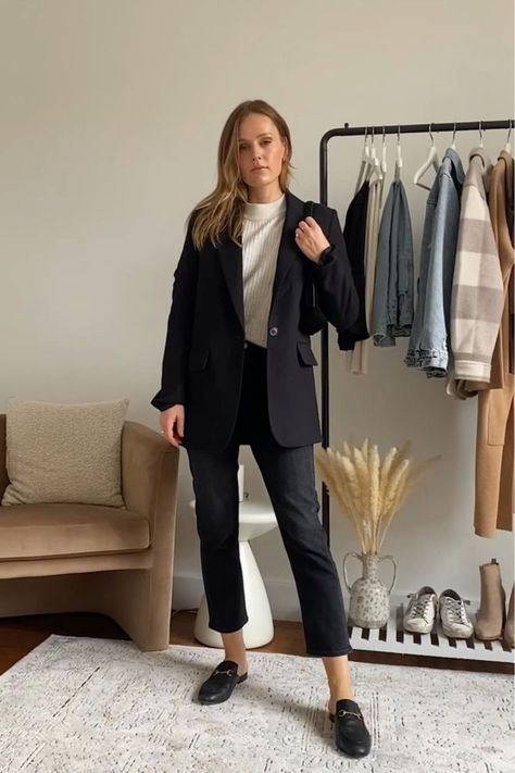 Charlotte Bridgeman workwear outfit idea wearing Mango blazer Agolde Riley jeans Gucci Princetown loafer mules office outfit, womens fall trends, chic womens outfit, black blazer outfit, how to style a blazer, business outfit Black Blazer Outfit Work, Mule Outfits Women, Black Mules Outfit, Black Blazer Business Casual, Mule Outfit, Buisness Outfits, Black Loafers Outfit, Spring Footwear, Style A Blazer