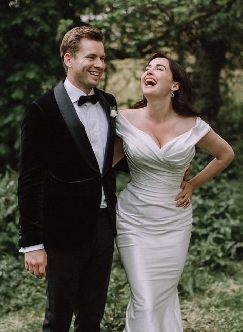 Petite Hourglass Wedding Dress, Jazz Wedding Dress, Cowl Neck Corset Wedding Dress, Vintage Hollywood Wedding Dresses, Structured Wedding Gown, Hourglass Figure Wedding Dress, Soft Dramatic Wedding Dress, Wedding Dress Hourglass Shape, Wedding Dresses For Hourglass Shape