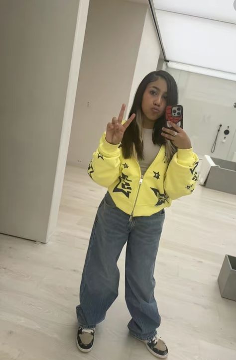 North Kardashian West Outfit, North West Kardashian Outfits, North West Bedroom, North West Aesthetic, North Kardashian West, North West Fashion, North West Outfits, North West Kardashian, Kim Kardashian And North