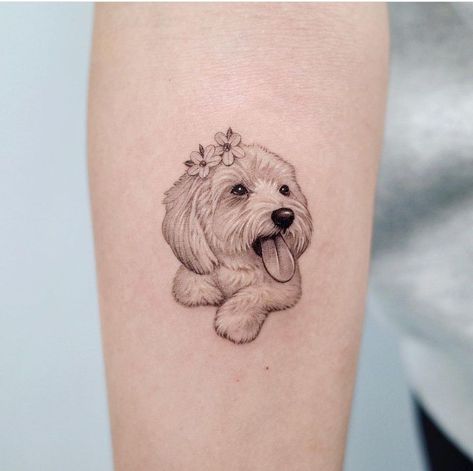 Pet Portrait Tattoos, Pet Tattoo Ideas, Cat Portrait Tattoos, Pet Memorial Tattoo, Pet Tattoos, Tattoos 2024, Green Tattoos, Floral Tattoo Shoulder, Dog Memorial Tattoos