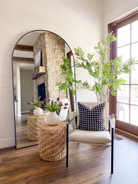 Full Length Mirror Decor, Full Length Mirror Living Room, Floor Mirror Living Room, Full Length Mirror Decor Ideas, Oversized Floor Mirror, Mirror Dining Room, Transitional Home Decor, Home Entrance Decor, Living Room Mirrors