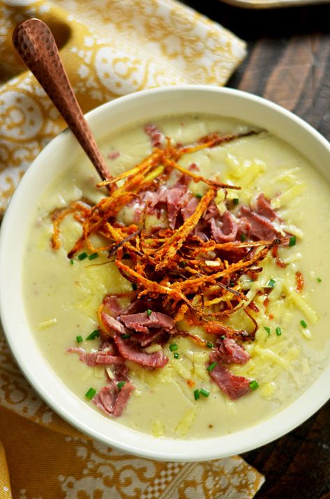 Irish Baked Potato Soup with Corned Beef and Crispy Leeks - Host The Toast Corned Beef Potato Soup, Corned Beef And Potato Soup, Corned Beef Soup Recipes, Crispy Leeks, Corned Beef Soup, Irish Foods, Corned Beef Recipes, Loaded Baked Potato, Loaded Baked Potato Soup