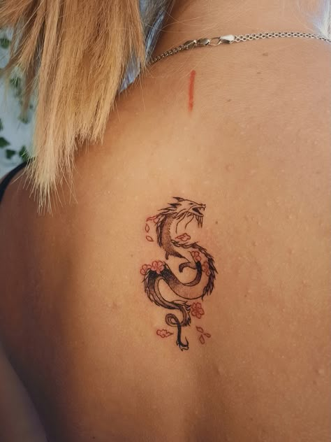 Dragon Tattoo With Chinese Writing, Small Dragon Back Tattoo, Dragon Finger Tattoo, Made In China Tattoo, Year Of The Dragon Tattoo, Dragon Tattoo Simple, Chinese Dragon Tattoo, Tiktok Tattoo, Dragon Tattoo Arm