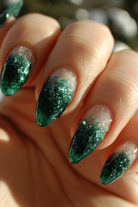 Dark Green Nails Green Nail Designs Glitter, Emerald Sparkle Nails, Emerald Green Sparkly Nails, Forest Green Nail Art, Silver And Emerald Nails, Nails To Match Emerald Green Dress, Emerald Glitter Nails, Prom Nails Dark Green, Dark Green Nails Prom