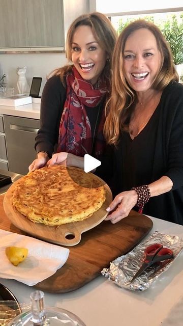 Giadzy on Instagram: "This Pasta Pizza was one of Giada’s favorite growing up, and it’s one of @veronicadelaurentiis ’ specialties to this day! Use virtually any leftover pasta to create this dish, and you can customize it by throwing in whatever cheese or veggies you might have on hand.

Tap the link in our bio for our Pizza di Spaghetti #recipe!

#giadadelaurentiis #giadzy #italy #italianfood #italiancooking #pasta #pastarecipe #spaghetti #pizza" Nonnas Recipes, Pizza Spaghetti, Spaghetti Pizza, Fried Pasta, Giada Recipes, Cheeseburger Pie, Recipes Pizza, Meat Lovers Pizza, Lobster Dishes