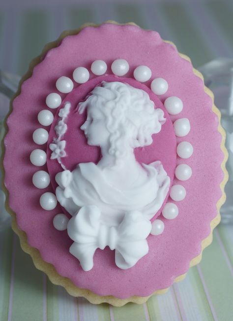 Cameo Cookies, Wedding Cake Videos, Bake Cake, Mothers Day Cake, Sugar Cookie Designs, Tea Cookies, Enjoy The Journey, Beautiful Desserts, Sugar Craft