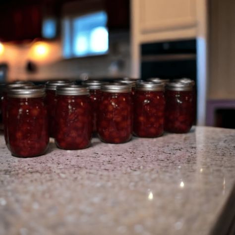 Canning and Cooking - Iowa Style - Roasted Tomato Soup (Ball recipe) Sauce Canning Recipes, Bbq Sauce Canning, Ball Canning Recipes, Cherry Bbq Sauce, Sour Cherry Tree, Blueberry Jam Recipe, Ball Canning, Canning Cherry Pie Filling, Enamel Dutch Oven