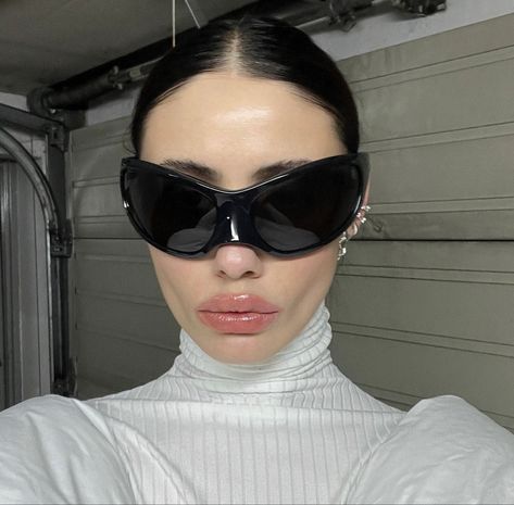 Black Square Glasses Aesthetic, Balenciaga Sunglasses Women, Glam Sunglasses, Balenciaga Sunglasses, Dark Sunglasses, Y2k Sunglasses, Luxury Branding Design, Cat Eye Sunglasses Women, Glasses Men