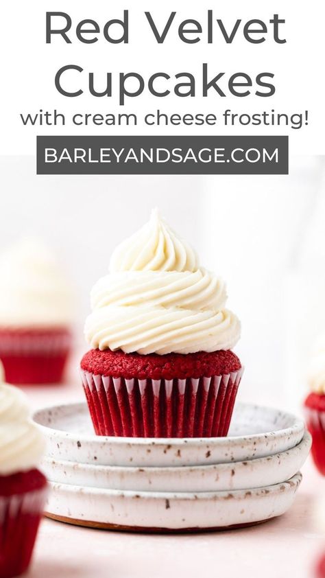 Red Velvet Cupcakes Recipe, Cupcake Cream, Red Desserts, Cheese Frosting Recipe, Red Velvet Recipes, Red Velvet Cupcake, Fancy Cupcakes, Cupcakes With Cream Cheese Frosting, Cupcake Cake Designs