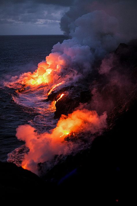 , Hellenic Polytheism, Land Scapes, Hawaii Trip, Fire Photography, Volcano National Park, Lava Flow, Custom Converse, Wallpaper Pastel, Aesthetic Pics