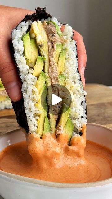 Emily Roz on Instagram: "ONIGIRAZU aka Japanese Sushi Sandwich 🥒🫶🏽💛  Sushi is one of my favourite things to make from scratch 😮‍💨 I’m also telling you that this sushi rice recipe is fail-proof and if you’ve always struggled with cooking it, your suffering will end with my recipe 🥲  I’ve provided a variety of filling options for you in the recipe from vegan options to meat options! 🌿  Find the recipe on my website (link in bio @myriadrecipes) or search on google “Onigirazu sushi sandwich myriad recipes” 😎  #sushi #sushisandwich #onigirazu #japanesefood #sushirice #lunchrecipes" Rice Sushi, Sushi Alternative, Veggie Sushi Recipes, Sushi Recipes Vegetarian, Sushi Wraps Recipes, Sushi Sandwich Recipes, Sushi Recipes Without Seaweed, Sandwich Sushi, Sushi Without Nori