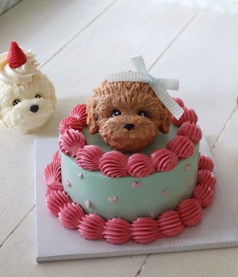 Poodle Cake Design, Cake Designs For Dogs, Poodle Cake, Puppy Dog Cakes, Puppy Birthday Cakes, Pet Cake, Doodle Cake, Bakery Style Cake, Dog Themed Birthday Party