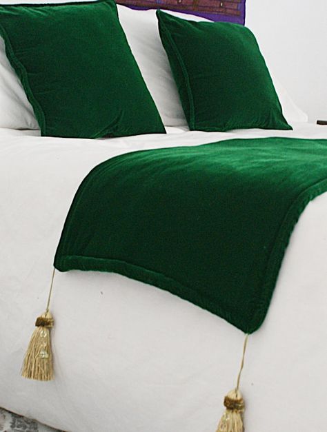 Two handmade piped pillow throws/cushions and a matching bed runner in thick green velvet with tassels by Just Morocco at Etsy Colorful Bedroom Design, Beautiful Bedroom Colors, Bedroom Comforter Sets, Matching Bedding And Curtains, Bed Cover Design, Designer Bed Sheets, Hotel Lobby Design, House Wall Design, Pillows Decorative Diy