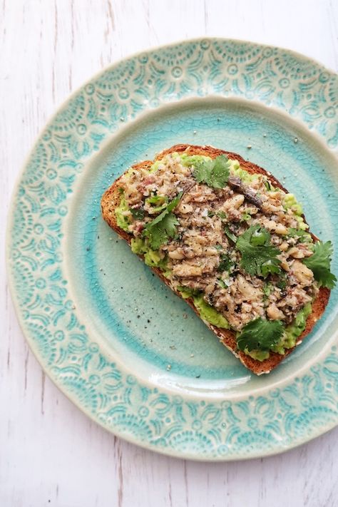 Sardine Avocado Toast, Sardine Toast Recipes, Sardines On Toast Recipe, Sardine Toast, Sardines Recipe, Toast Avocado, Df Recipes, Sardine Recipes, Tinned Fish