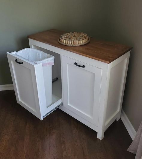 Dog Projects Diy, Hidden Trash Can Kitchen, Dustbin Ideas, Hide Trash Cans, Appliance Storage, Update Kitchen, Recycle Projects, Recycling Storage, Sink Base Cabinet