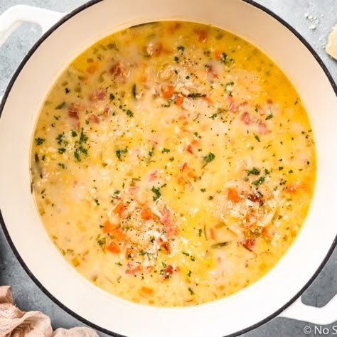 Tuscan White Bean Soup with Bacon - No Spoon Necessary Tuscan White Bean Soup, Bacon Soup Recipes, Tuscan White Bean, Tuscan Bean Soup, Bean And Bacon Soup, Soup With Bacon, Sausage Soup Recipes, White Bean Soup Recipes, Lemon Soup