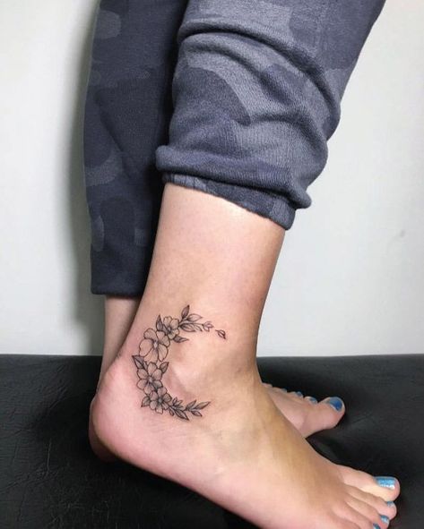 Ankle Tattoo Cover Up, Tattoo Foot, Ankle Tattoo Designs, Ankle Tattoos For Women, Scar Tattoo, Anklet Tattoos, Tiny Tattoo, Foot Tattoo, Ankle Tattoo