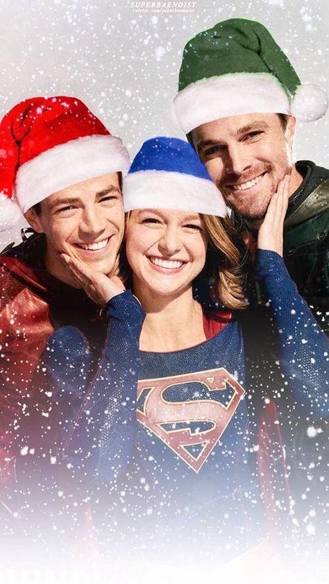 Holiday Heroes #Arrow #Supergirl #TheFlash The Flash Christmas, Supergirl Superman, Flash Barry Allen, Superhero Shows, Dc Comics Series, Flash Tv Series, Supergirl Tv, Cw Dc, The Flash Grant Gustin