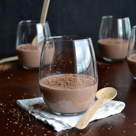 Silken Cocoa Chia Pudding Inspired by 6 foods that boost your beauty! | @tasteLUVnourish on tasteloveandnourish.com Cocoa Chia Pudding, Chia Recipe, Cream Pies, Silken Tofu, Vegan Sweets, Chia Pudding, Healthy Sweets, Healthy Treats, Chia Seeds