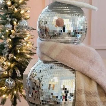 Disco Ball Snowman Diy, Disco Snowman, Disco Ball Snowman, Christmas Interior Decor, Elegant Christmas Tree Decorations, Elegant Christmas Trees, Diy Snowman, Amazon Shop, Christmas Interiors