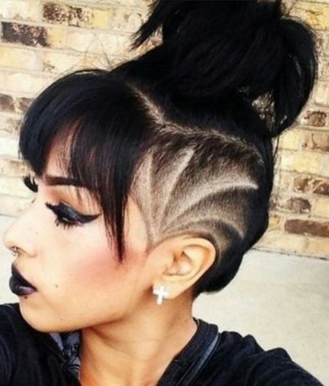 Shaved sided hairstyle with bangs @hairbycinn Shave Designs, Shaved Designs, Shaved Hair Designs, Hair Tattoos, Hairstyle Gallery, Undercut Hairstyles, Hair Art, Undercut, Hair Dos