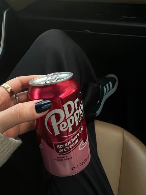 Dr Pepper Strawberries And Cream, Strawberry Dr Pepper, Adriana Lima Baby, Dr Pepper Aesthetic, Pepper Aesthetic, I Love Dr Pepper, Doctor Pepper, Summer Drinks Alcohol Recipes, Pretty Hate Machine