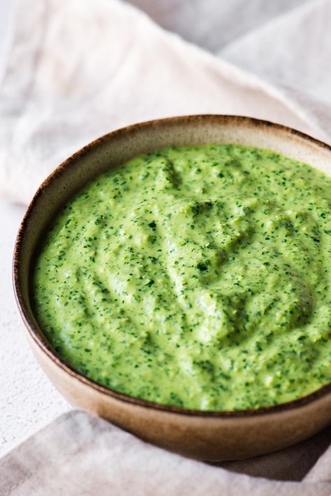 Green Tahini Sauce Recipe Middle Eastern Green Sauce, Green Tahini Dressing, Spicy Tahini Sauce, Green Sauces, Green Tahini Sauce, Healthy Condiments, Wheat Salad, Green Tahini, Tahini Sauce Recipe