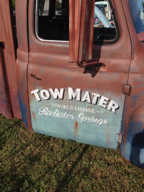 Truck Lettering, Door Signage, Tow Mater, Kustom Paint, Car Lettering, Commercial Van, Truck Flatbeds, Vw Art, Car Signs