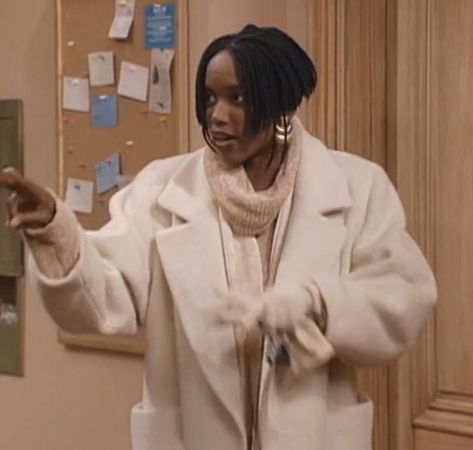 Maxine Shaw Living Single Outfits, Sitcom Fashion, Maxine Shaw, Black Sitcoms, Forms Of Literature, 90s Sitcoms, Living Single, Character Fashion, A Aesthetic