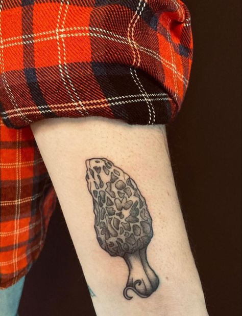 Grayscale mushroom tattoo - black and gray mushroom tattoo - mushroom tats - shroom art Morel Mushroom Tattoo Simple, Realism Mushroom Tattoo, Morel Mushroom Tattoo, Mushroom Foliage Tattoo, Morell Mushroom Tattoo, Mushroom Garden Tattoo Sleeve, Mushroom Tattoos, Morel Mushroom, Nature Tattoos