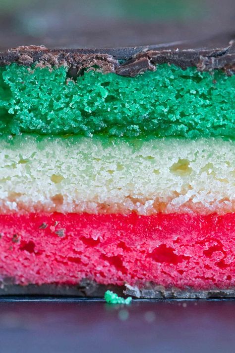 Classic Italian Rainbow Cookies Recipe Italian Layer Cookies, Venetian Cookies, Rainbow Cookies Recipe, Italian Rainbow Cookies, Italian Cookie Recipes, Rainbow Cookies, Almond Paste, Almond Cake, Italian Cookies