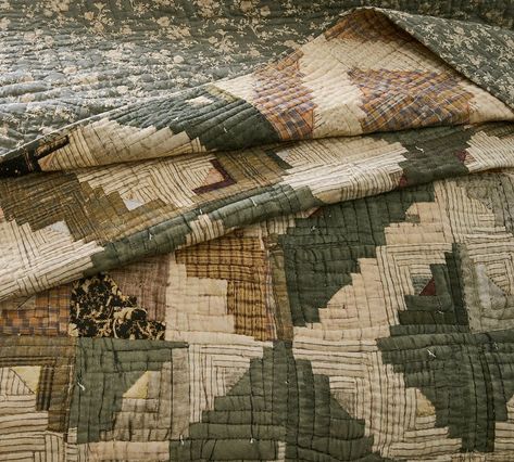 Moss Green Quilt Bedding, Modern Neutral Quilt, Boho Bedrooms For Adults, Moody Quilt, Cozy Adult Bedroom, Western Chic Bedroom, Sage Green Quilt, Cabin Interiors Cozy, Patchwork Quilt Bedding