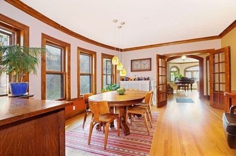 Retro or Rehab: 8 Homes in Chicago's Historic Bungalow Belt - Curbed Chicagoclockmenumore-arrow : Chicago Bungalow Interior, Bungalow Living Room Ideas, Bungalow Inspiration, Historic Bungalow, 1940s Bungalow, Bungalow Interior Design, Bungalow Living Room, Chicago Bungalow, Trending Home Decor