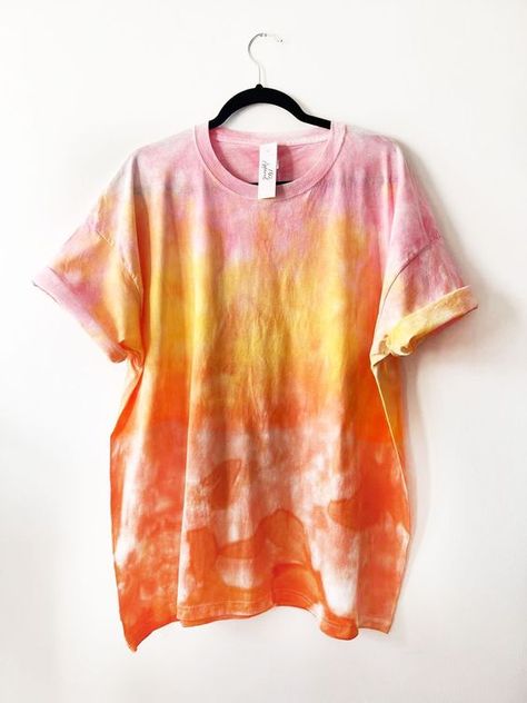 Reasonable price good quality Tie Dye Shirt Outfit, Sunset Tie Dye, Colourful Clothing, Unique Tie Dye, Diy Tie Dye Shirts, Ombre Shirt, How To Tie Dye, Rainbow Outfit, Tie Dye Diy