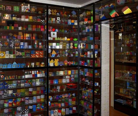 10 Cool Creative Rubik Cubes Patterns And Scrambles You'll Love (You Won't Believe It!) - [http://theendearingdesigner.com/62-unique-rubiks-cubes/] Rubik's Cube Collection, Rubiks Cube Display Shelf, Cool Rubiks Cube, Rubiks Cube Algorithms, Rubicks Cube, Rubiks Cube Solution, Twisty Puzzles, Home Recording Studio Setup, Recording Studio Setup