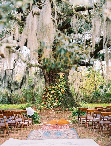 Outdoor wedding ceremony at The Dairy Farm, Savannah, Georgia Wedding Animals, Festival Flowers, Georgia Garden, Savannah Style, Swag Dress, Festival Style Wedding, Animals Flowers, Wedding Green, Snowy Mountain