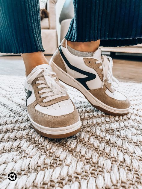 CLICK THE PHOTO TO SHOP || Stepping into the weekend with effortless style in these Rag & Bone Retro Court Sneakers for a perfect blend of comfort and chic. #SneakerGameStrong #RagAndBone #CasualChic #cashmereandpine Follow my shop @cashmereandpine on the @shop.LTK app to shop this post and get my exclusive app-only content! #liketkit #LTKworkwear #LTKstyletip #LTKshoecrush @shop.ltk Target Favorites, Style Inspiration Winter, Sneaker Games, Retro Sneakers, Fashion Over 50, 50 Fashion, Affordable Fashion, Leather Sneakers, Rag & Bone