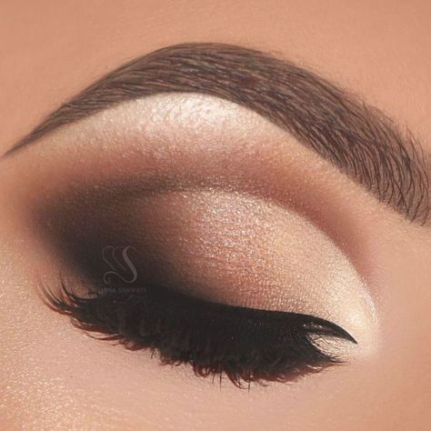 Maquillaje Cut Crease, Semi Cut Crease, Brown Eyeshadow Looks, Eyeshadow Crease, Cut Crease Eye Makeup, Eye Makeup Cut Crease, Makeup Ojos, Cut Crease Eyeshadow, Cut Crease Eye