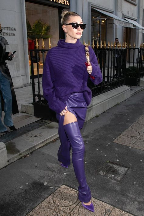 Hailey Bieber's Bright Looks For Paris Fashion Week Purple Monochrome Outfit, Violet Outfit, Fashion Week Street Style Outfits, Hailey Style, Purple Monochrome, Casadei Boots, Sweater Street Style, Hailey Rhode Baldwin, Sally Lapointe