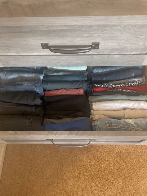 How to fold your pants and shorts and leggings in your dresser drawer Folding Leggings, Organized Dresser, Pants Folding, Clothes Shorts, Dresser Drawer Organization, Dresser Organization, Dresser Drawer, Folding Clothes, Dresser Drawers