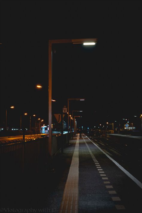 #Photo #Photography #Urban #Street #Streets #Streetphotography #Fullframe #architecture #moody #building #buildings #moody #nightphotography #night #citylights #lights Urban Street, Night Photography, Photo Photography, Architecture, Building, Photography