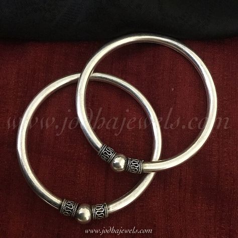 Silver Bangles Design For Girls, Silver Kada Women Hand, Chandi Kada Design For Women, South Jewellery, Silver Kada, Baby Jewelry Gold, Silver Anklets Designs, Toddler Jewelry, Simple Silver Jewelry