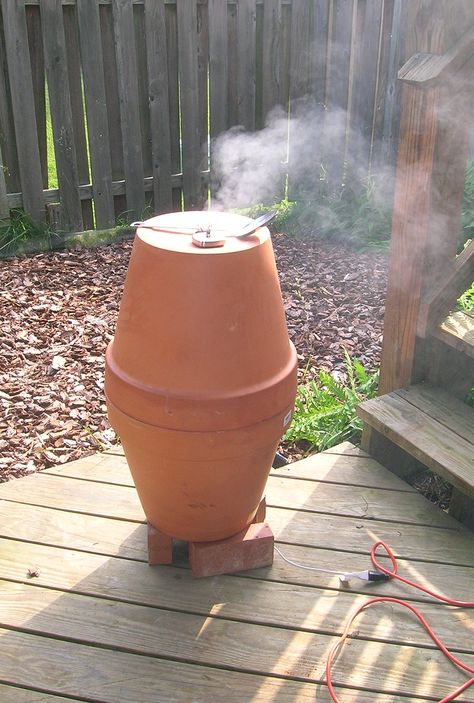 Flower Pot Smoker Bbq Spit, Large Terracotta Pots, Old Refrigerator, Clay Pot Projects, Kitchen Toys, Homestead Living, Smoker Recipes, Camp Cooking, Decorative Pots