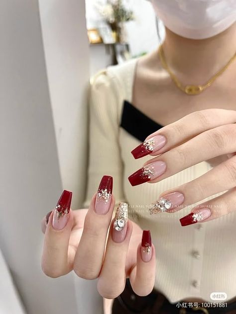 Bridal Red Nail Art, Nail Art Extension Designs, Bridal Nail Art Red, Red Wedding Nails For Bride, Red Bridal Nails, Red Wedding Nails, Winter Nail Art Designs, Bridal Nails Designs, Bridal Nail Art