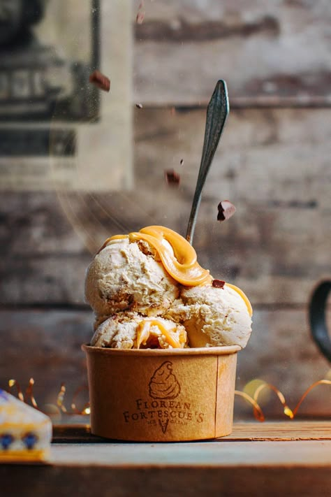 Pumpkin Cookie Dough, Ice Cream Photography, Healthy Ice Cream Recipes, Pumpkin Cookie, Cookie Dough Ice Cream, Yummy Ice Cream, Pumpkin Chocolate Chip Cookies, Healthy Ice Cream, Pumpkin Caramel