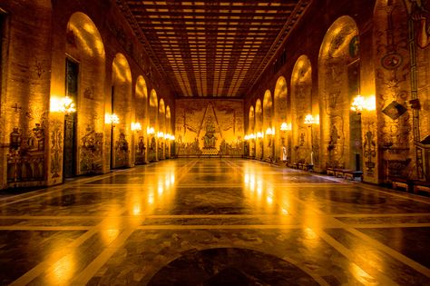 #golden room Golden Hall, Stockholm City, Life Gets Better, Gold Wallpaper, Shades Of Gold, Stockholm Sweden, Beautiful City, Beautiful Buildings, City Hall