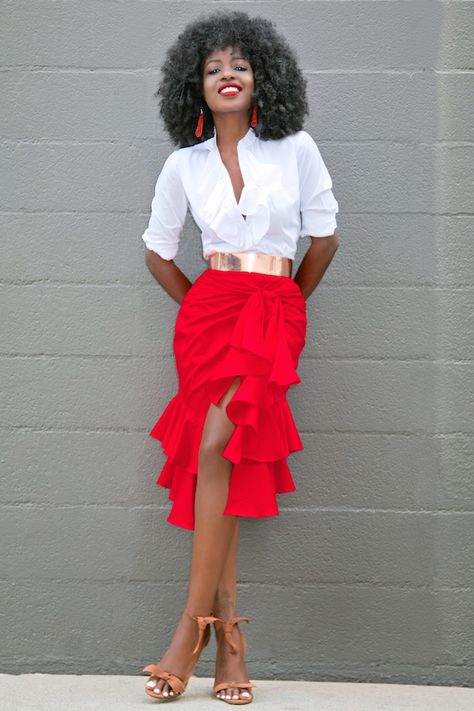 Christmas Outfit Ideas For Teenagers, Cuban Dress, Cuban Outfit, Havana Nights Dress, Style Pantry, Havana Nights, Red Skirt, Looks Chic, Night Outfits