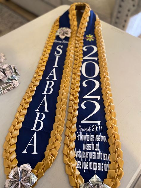 Leis Graduation Ideas, Money Sash Graduation, Ribbon Money Leis For Graduation Diy, Sash Design Ideas, Graduation Sash Ideas College, Graduation Ribbon Lei Ideas, Grad Stole Ideas, Grad Leis, Filipino Graduation Lei