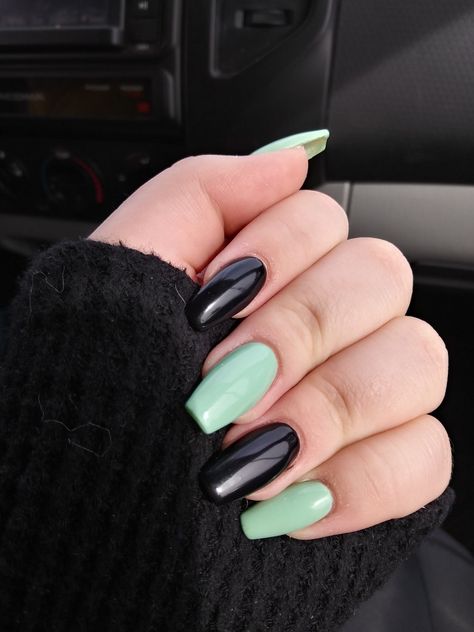 Mint And Black Nails, Mint Green And Black Nails, Light Green And Black Nails, Sage Green And Black Nails, Green And Black Nails, Mint Green Nails, 2024 Nails, Green Nail Designs, Goth Nails